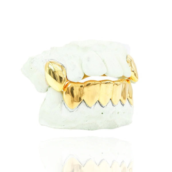 2 Teeth With Extended Fangs & 6 Bottom Gold Grillz