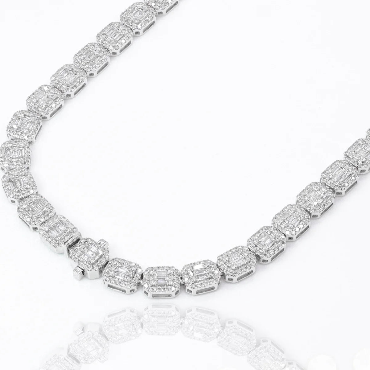 14Kt White Gold Baguette 19-1/2 Ct Diamond Square Link Chain