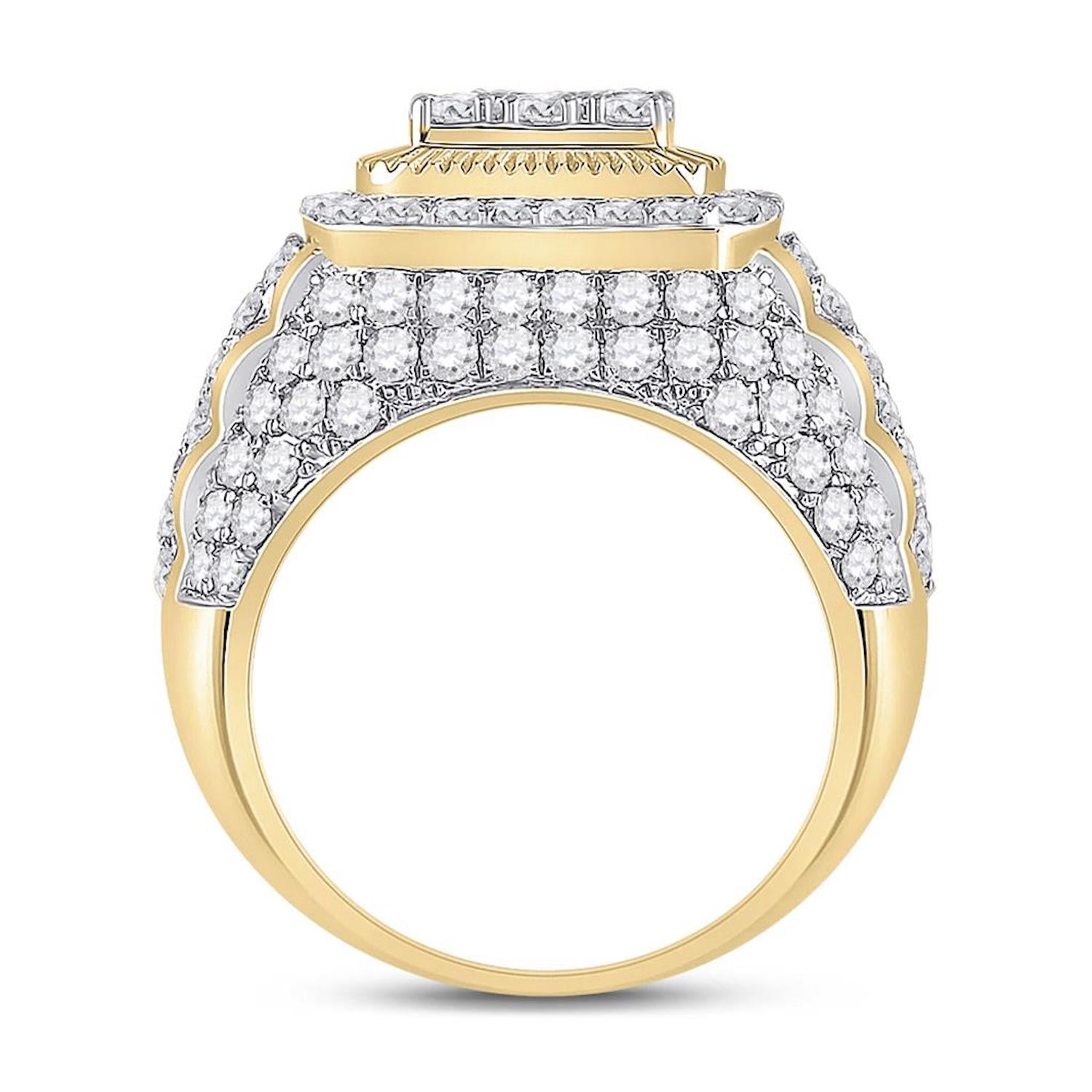 14k Gold 5 ct Round Diamond Ribbed Square Cluster Ring