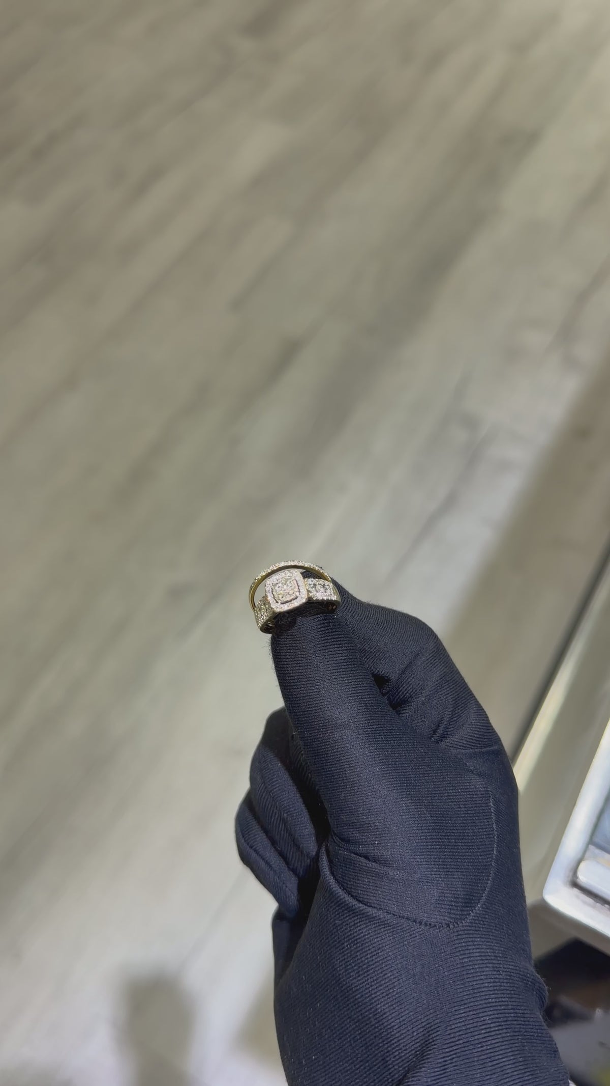Ring 4, RECEIVE IT BY TOMORROW!